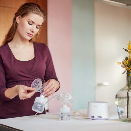 مضخة الثدي الكهربائية المزدوجة من فيليبس أفينت مع وسادة طاقة إضافية، SCF334/22، أبيض