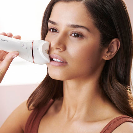 ماكينة إزالة الشعر فيليبس سلسلة 8000 للاستخدام الجاف والرطب، BRE720/14