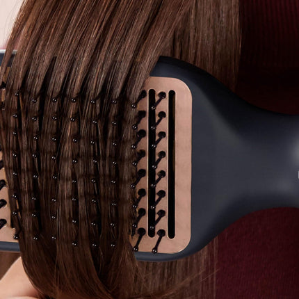 مجفف الشعر فيليبس 5000 سيريز إير ستايلر لتجفيف وتصفيف الشعر في وقت واحد، من تصفيف الشعر المبلل إلى الجاف مع العناية الأيونية وفرشاة غنية بزيت الأرغان، 5 ملحقات، أسود - BHA530/03