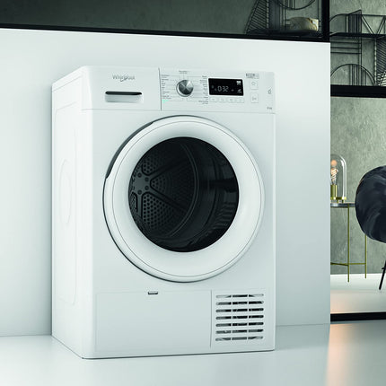 Whirlpool condenser tumble dryer: freestanding 8kg FFTCM118BGCC