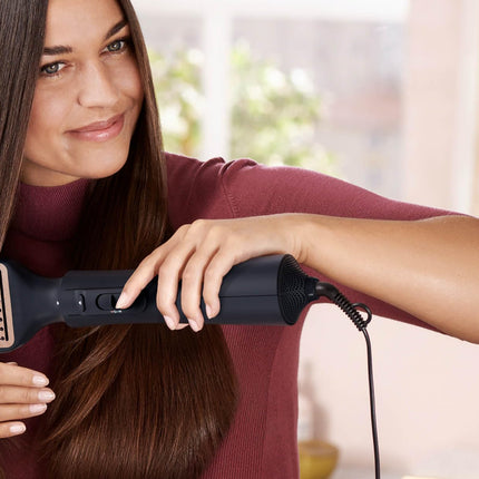 مجفف الشعر فيليبس 5000 سيريز إير ستايلر لتجفيف وتصفيف الشعر في وقت واحد، من تصفيف الشعر المبلل إلى الجاف مع العناية الأيونية وفرشاة غنية بزيت الأرغان، 5 ملحقات، أسود - BHA530/03