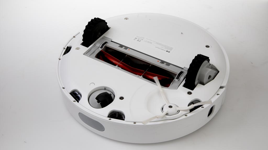 Xiaomi SDJQR02RR Mi Robot Vacuum Cleaner (White)